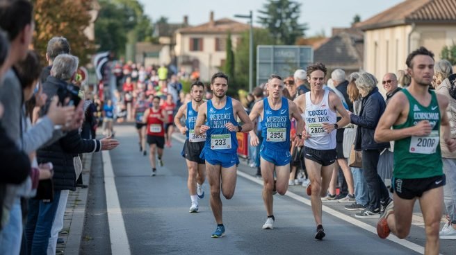 a-photo-of-a-running-race-taking-place-i__AhlC8tCQveYVdMxlcu-RQ_oxnTXE3pTrqywtuGk4m_lg
